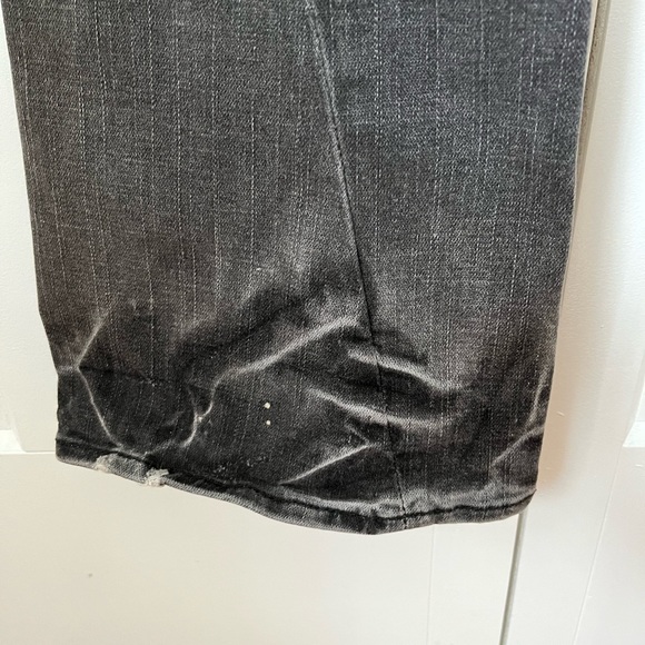 TRUE RELIGION JEANS - Joey Cut. Black Denim. Distressed Look. Size 29 - Picture 7 of 10